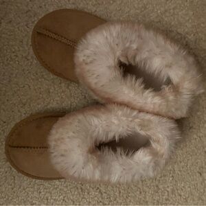 Target Tan Kids Slippers with Faux Fur